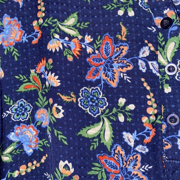 Basic Editions Blouse - Picture 2 of 4